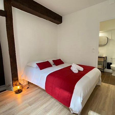 Le Soleil D'Or Apartment Chartres Bagian luar foto