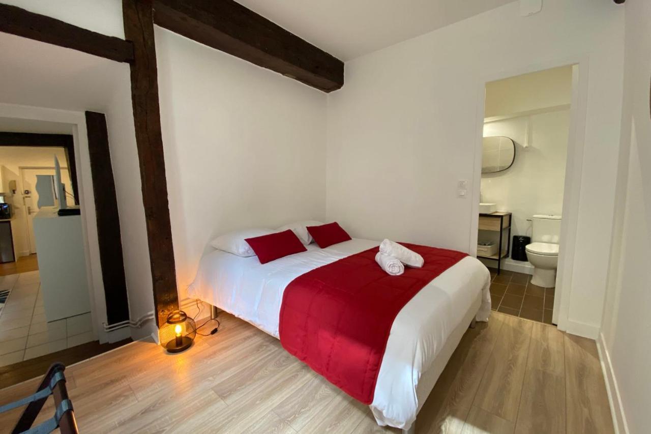 Le Soleil D'Or Apartment Chartres Bagian luar foto